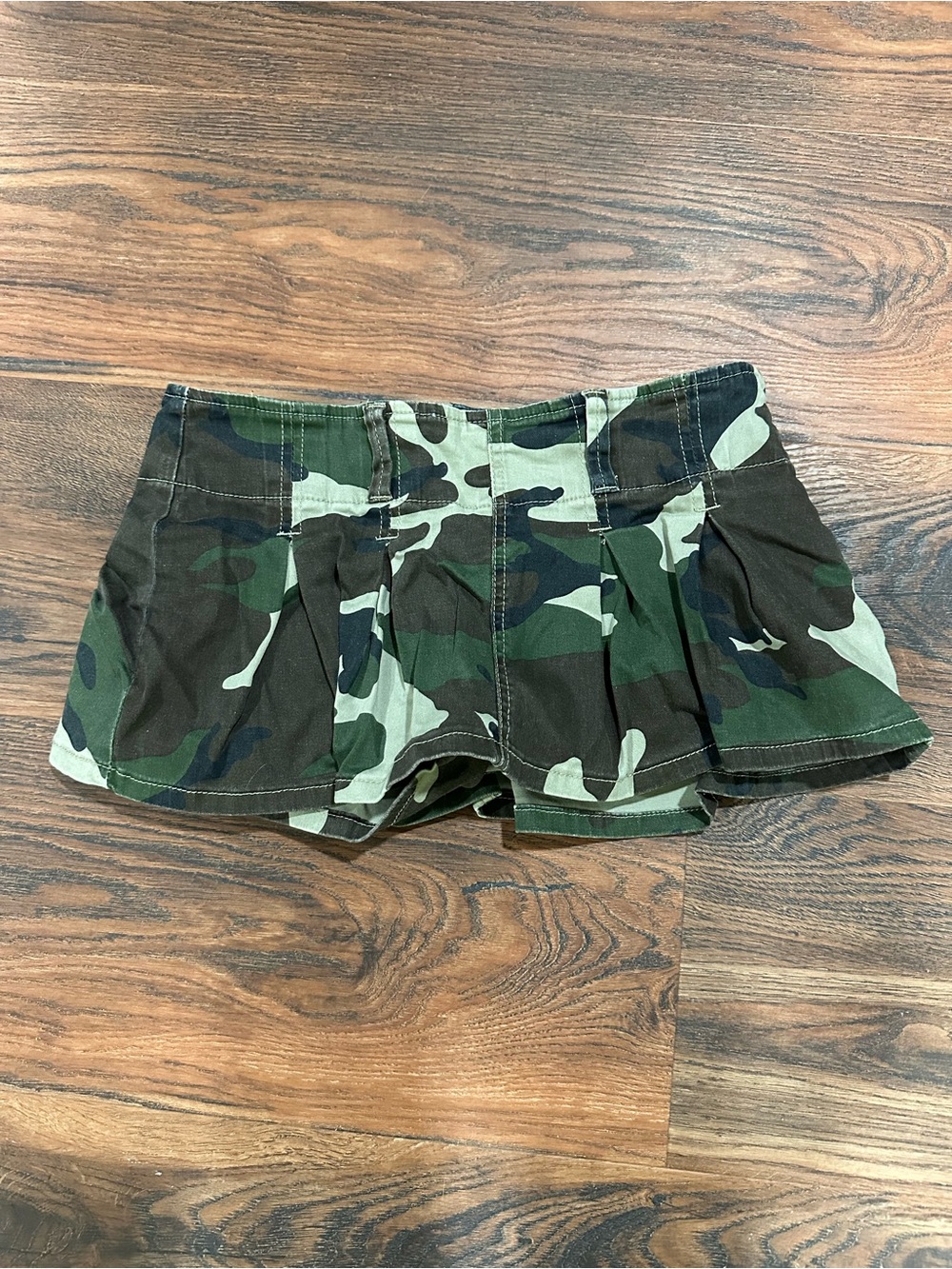 Camouflage Pleated Women's Shorts Skirt - Green Camo